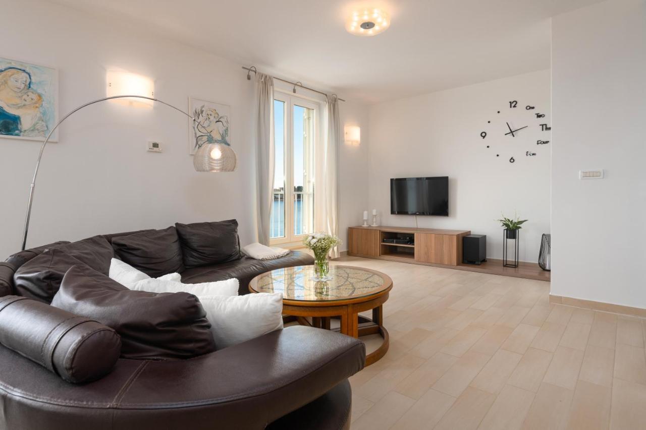 Design Apartment Bellevue Poreč Buitenkant foto